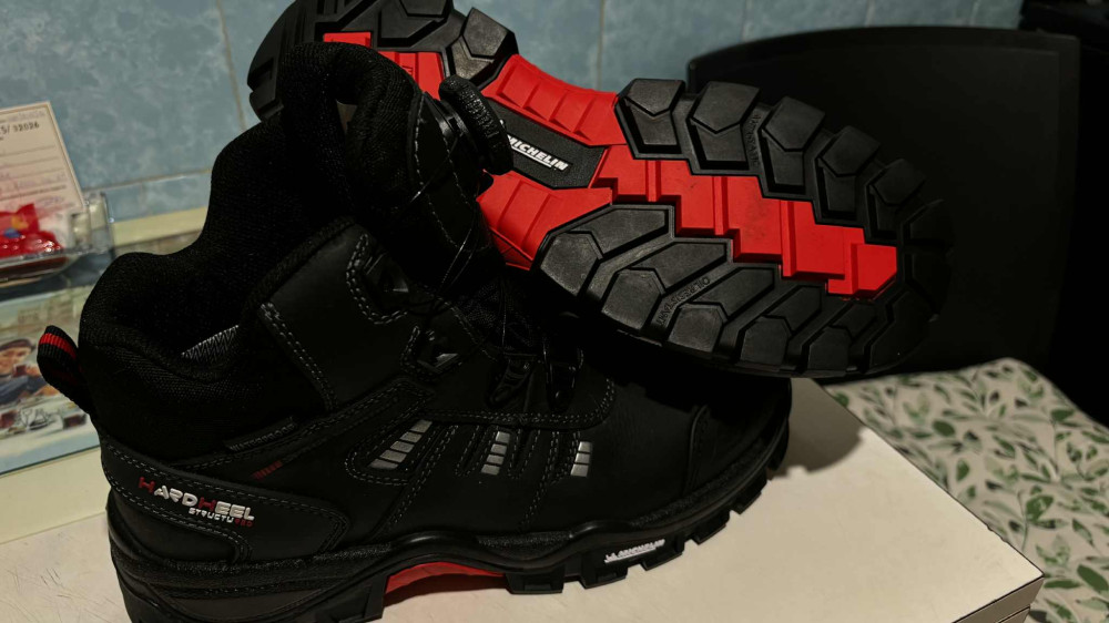 VM Footwear Buffalo munkavédelmi bakancs S3